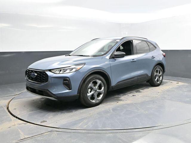 used 2025 Ford Escape car, priced at $21,999