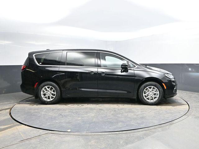 new 2026 Chrysler Pacifica car, priced at $41,885