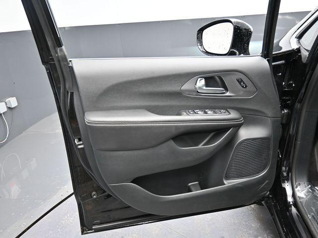new 2026 Chrysler Pacifica car, priced at $41,885