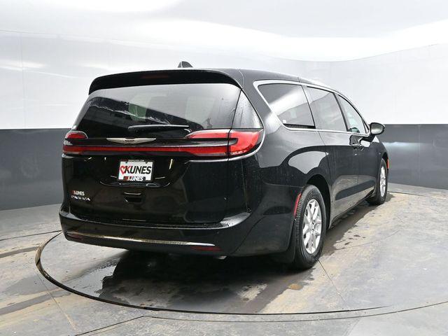 new 2026 Chrysler Pacifica car, priced at $41,885