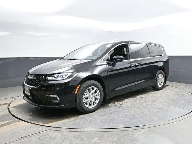 new 2026 Chrysler Pacifica car, priced at $41,885
