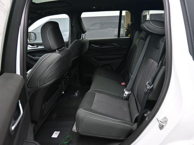 new 2026 Jeep Grand Cherokee car, priced at $42,261