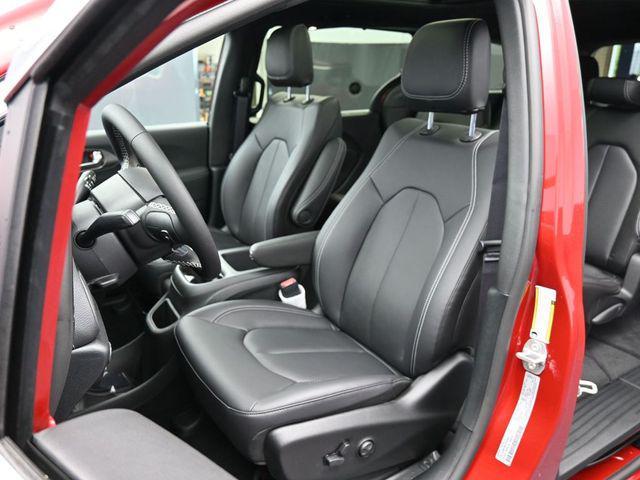 new 2026 Chrysler Pacifica car, priced at $45,692