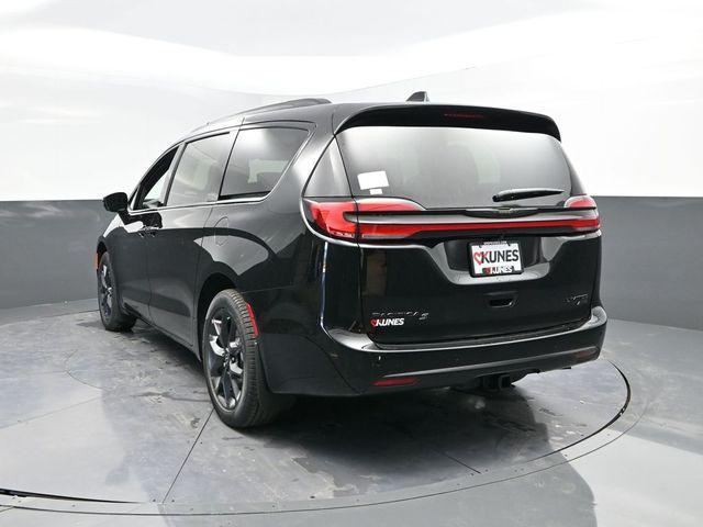 new 2026 Chrysler Pacifica car, priced at $53,843