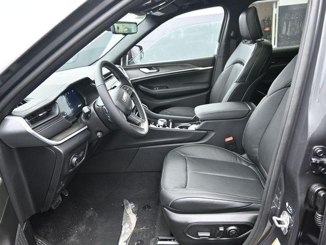 new 2026 Jeep Grand Cherokee car, priced at $49,842