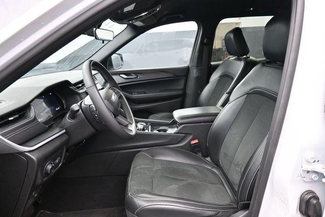 used 2025 Jeep Grand Cherokee car, priced at $36,412