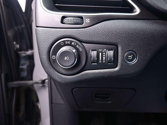 used 2019 Jeep Cherokee car, priced at $18,283