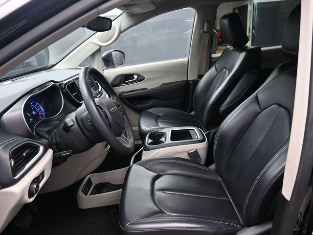 used 2023 Chrysler Pacifica Hybrid car, priced at $23,273