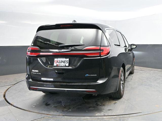 used 2023 Chrysler Pacifica Hybrid car, priced at $23,273