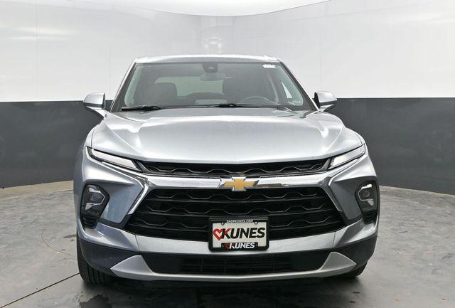 used 2025 Chevrolet Blazer car, priced at $29,020