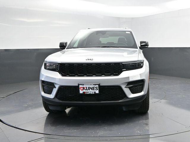 new 2025 Jeep Grand Cherokee car, priced at $35,975