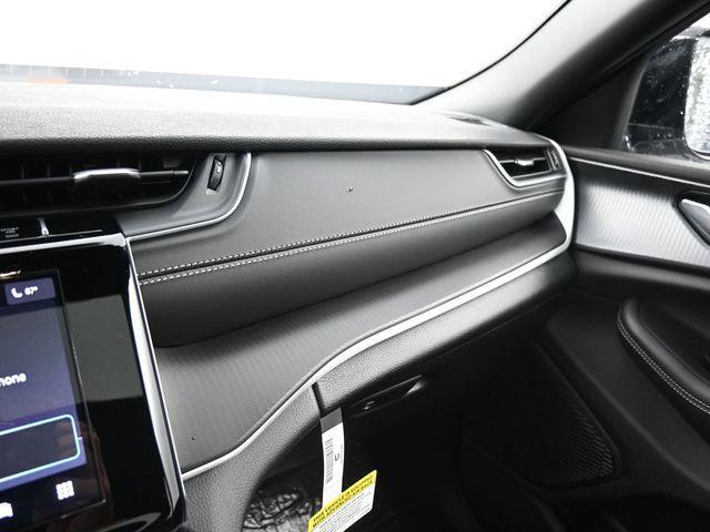 new 2025 Jeep Grand Cherokee car, priced at $35,975