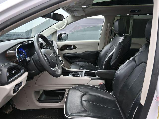used 2023 Chrysler Pacifica car, priced at $24,995
