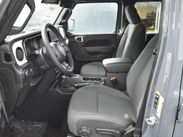 new 2025 Jeep Wrangler car, priced at $48,801