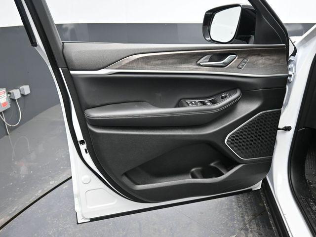 new 2026 Jeep Grand Cherokee car, priced at $46,133