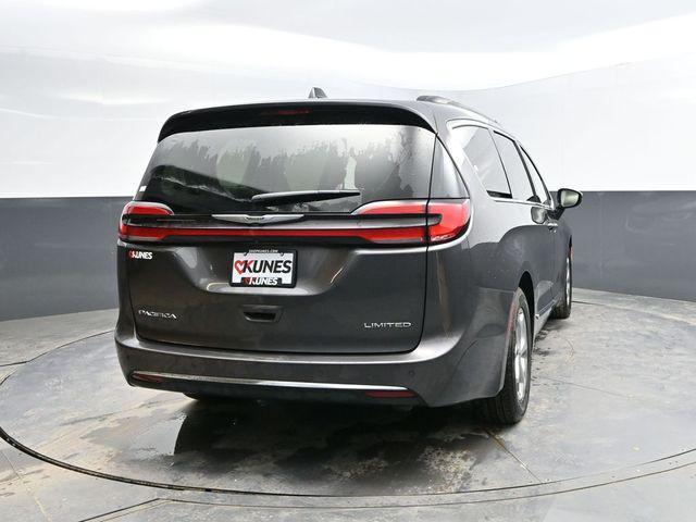 used 2023 Chrysler Pacifica car, priced at $26,998