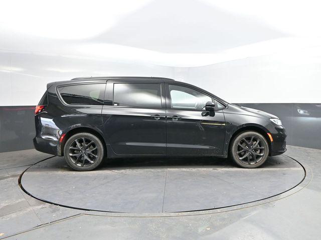 used 2023 Chrysler Pacifica car, priced at $30,368