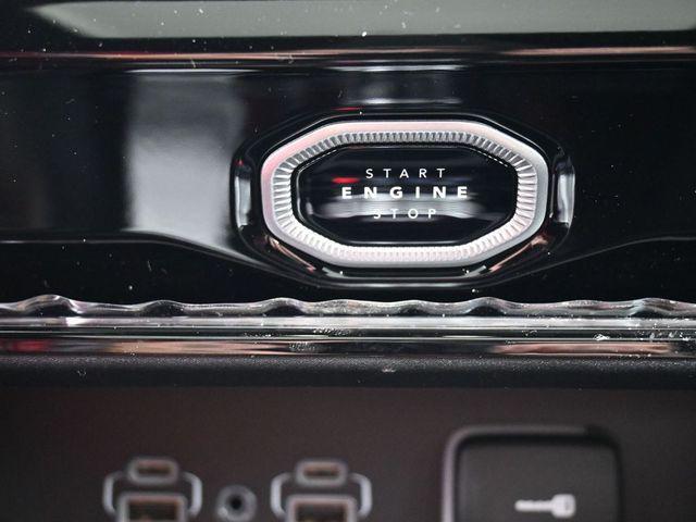 new 2026 Jeep Grand Cherokee car, priced at $45,427