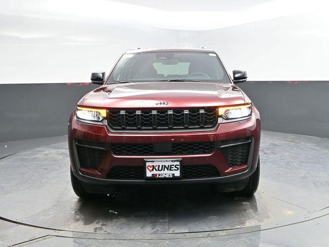 new 2026 Jeep Grand Cherokee car, priced at $45,427