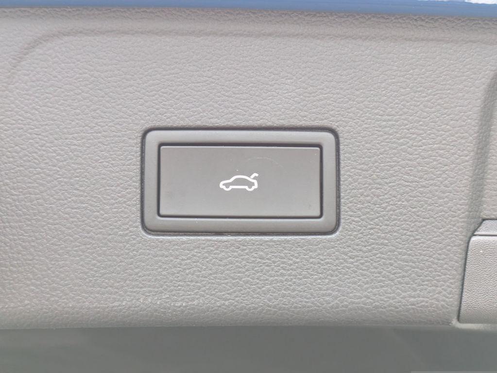 used 2026 Volkswagen Atlas car, priced at $41,795