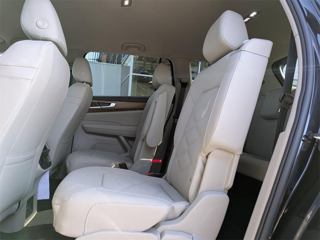 new 2026 Volkswagen Atlas car, priced at $46,998