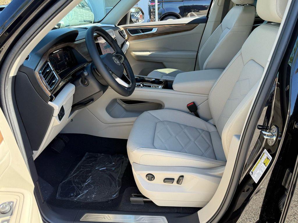 new 2026 Volkswagen Atlas car, priced at $46,295