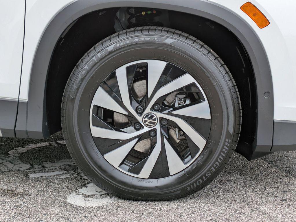 new 2026 Volkswagen Tiguan car, priced at $31,999