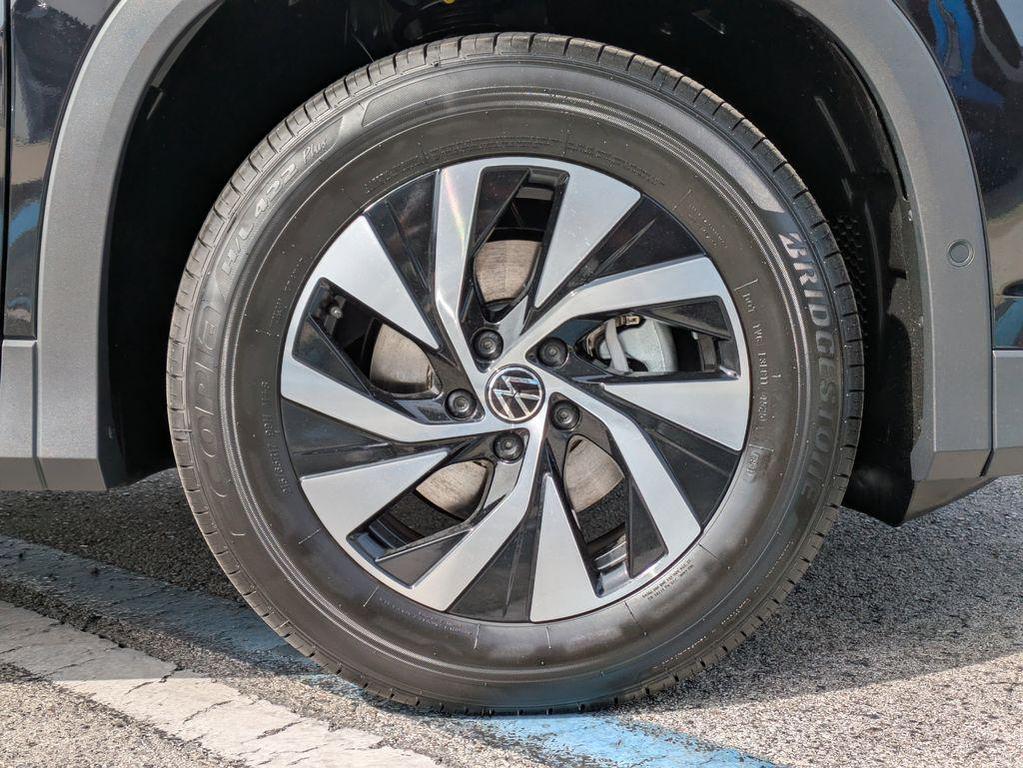used 2026 Volkswagen Tiguan car, priced at $29,995