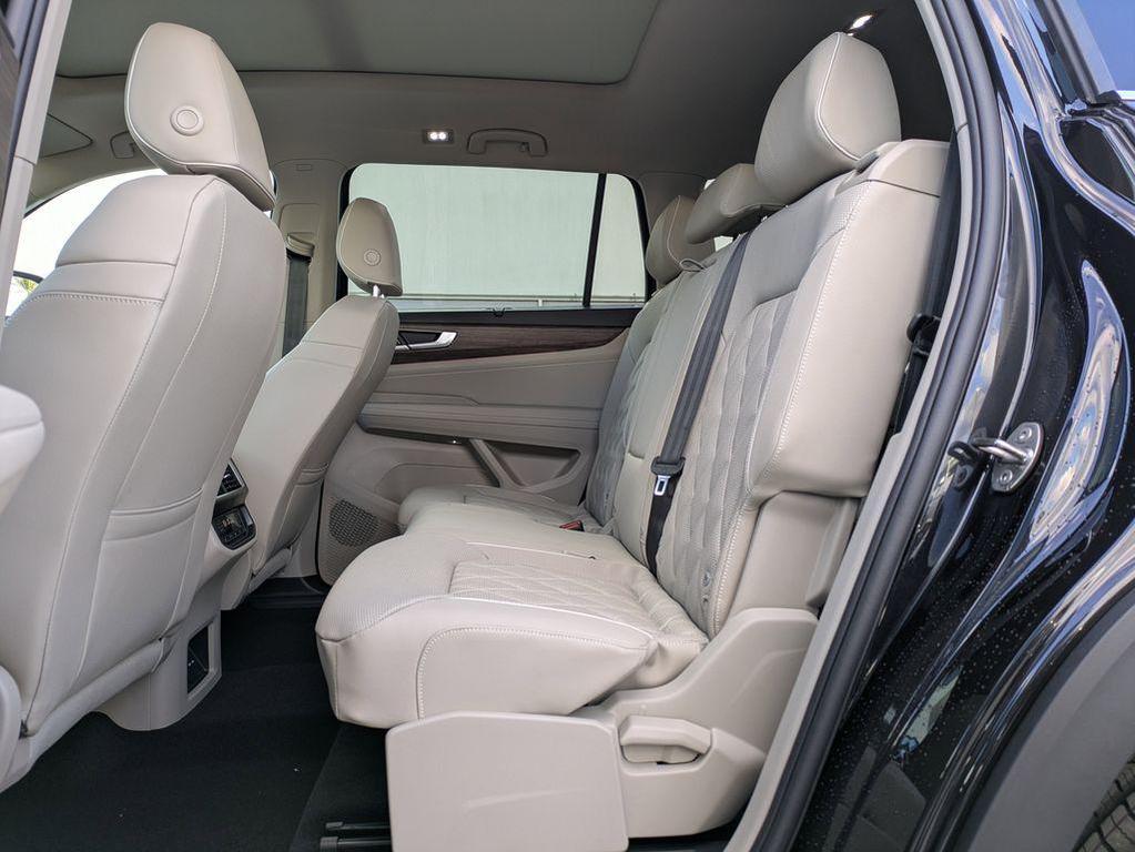 new 2026 Volkswagen Atlas car, priced at $56,699