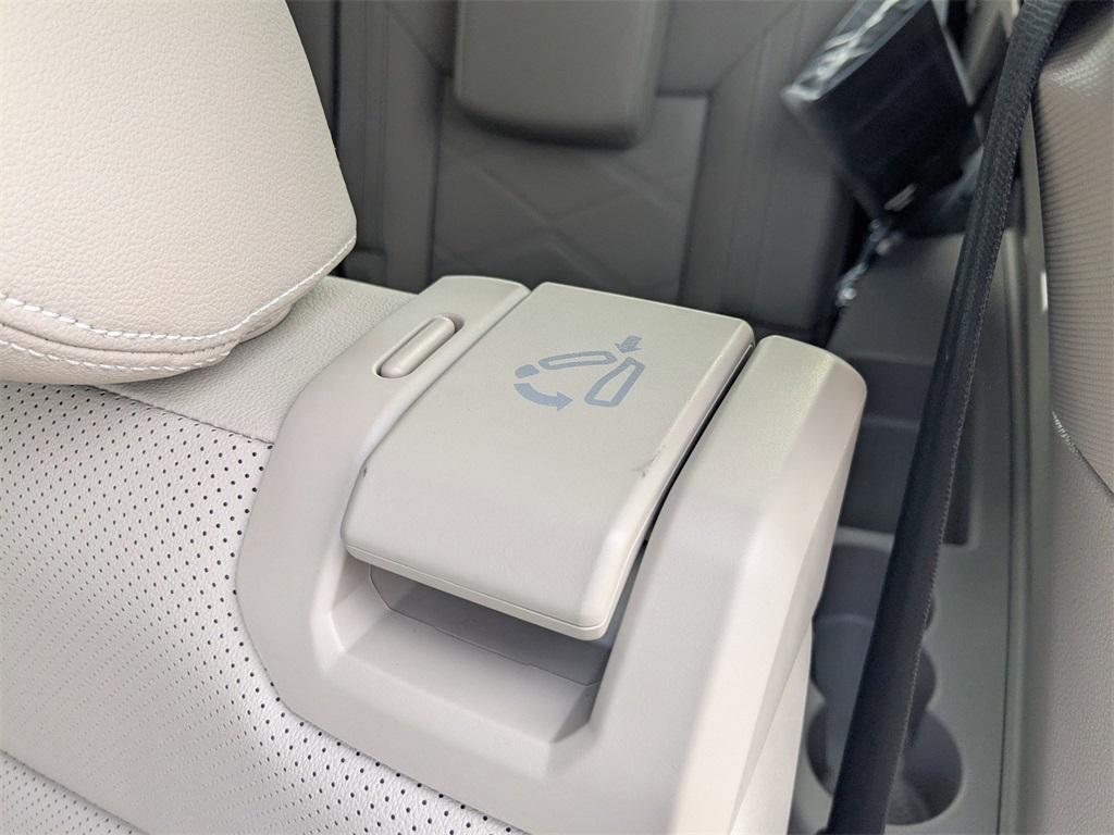 new 2026 Volkswagen Atlas car, priced at $41,495