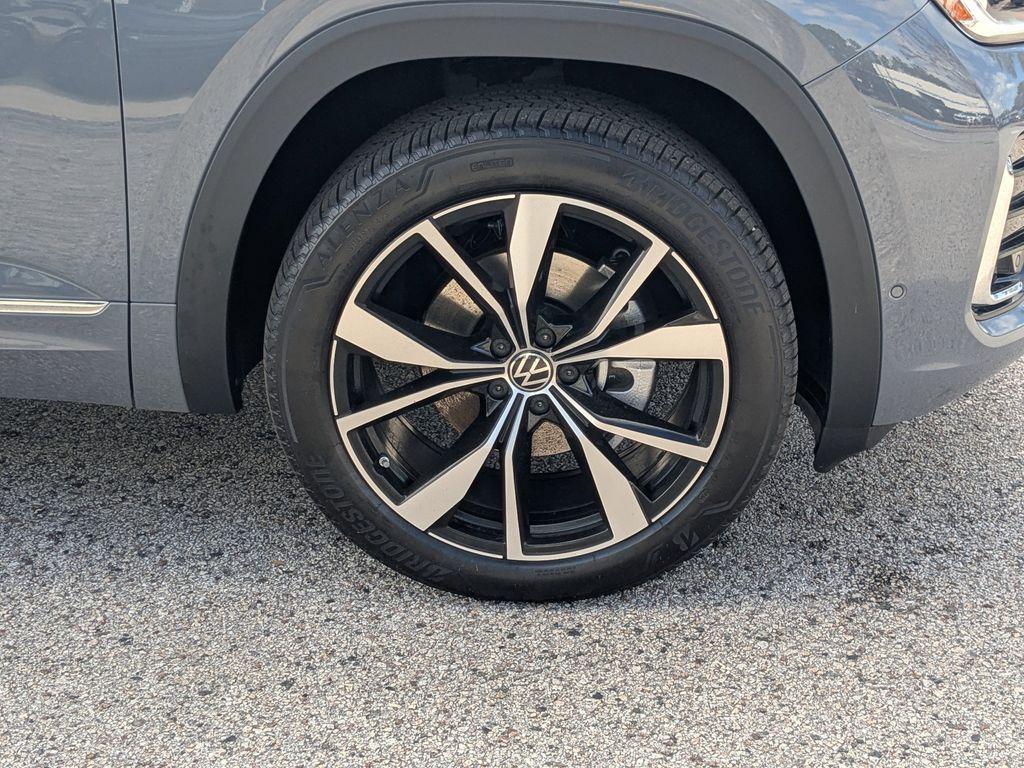 new 2026 Volkswagen Atlas Cross Sport car, priced at $55,295