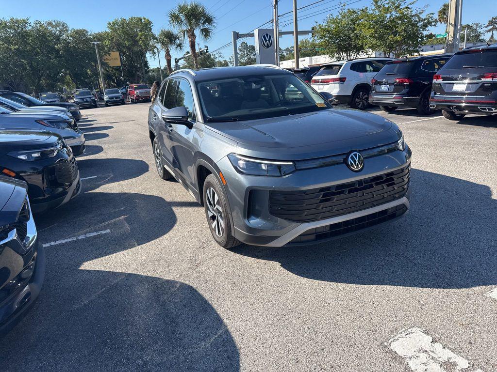 used 2025 Volkswagen Tiguan car, priced at $25,995