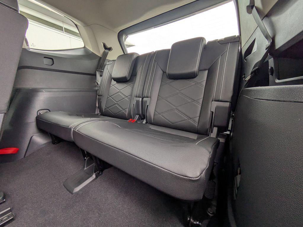 new 2026 Volkswagen Atlas car, priced at $46,622