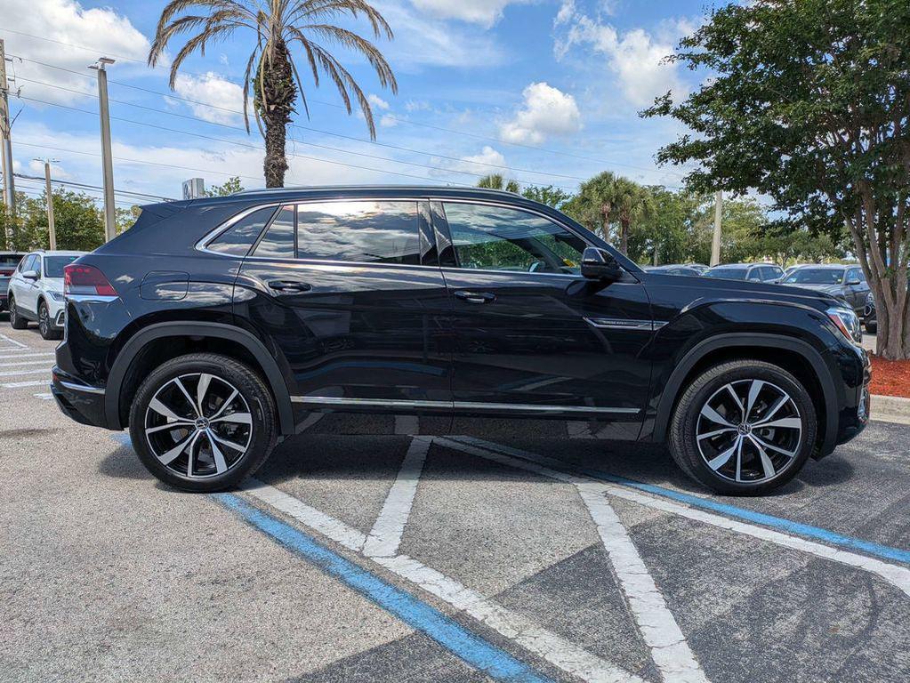 new 2026 Volkswagen Atlas Cross Sport car, priced at $54,065