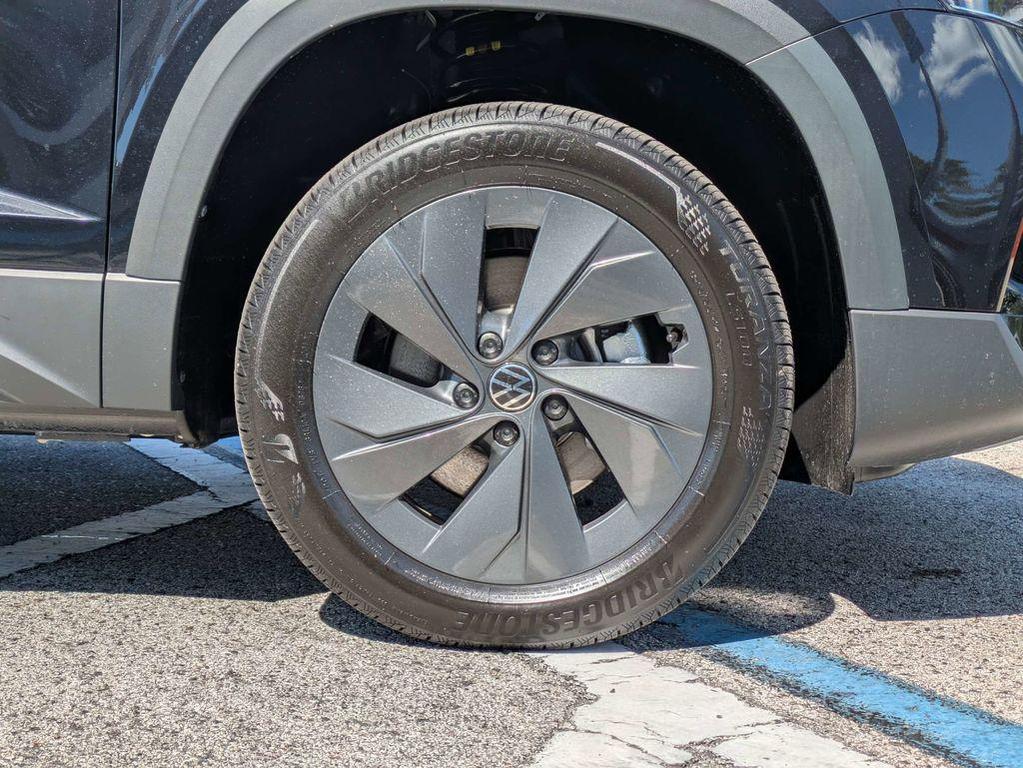 new 2026 Volkswagen Taos car, priced at $27,572