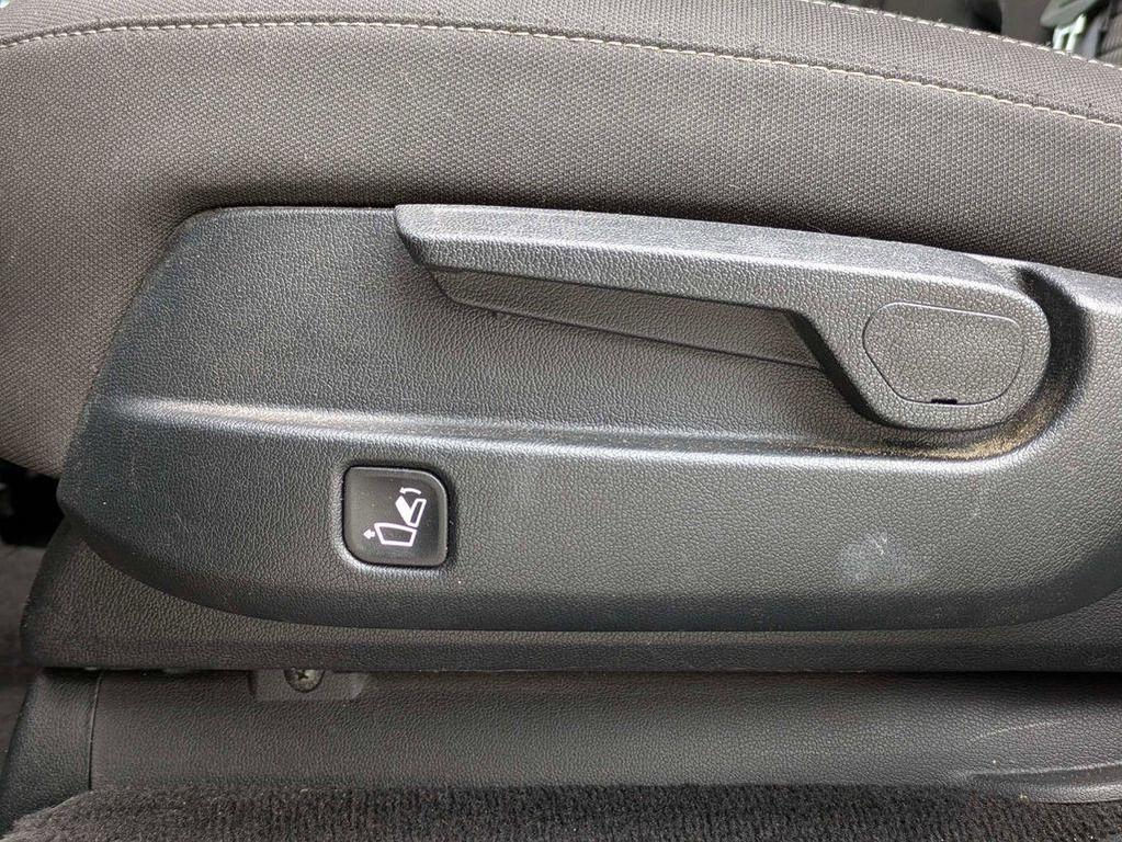 used 2021 Kia Sorento car, priced at $17,390