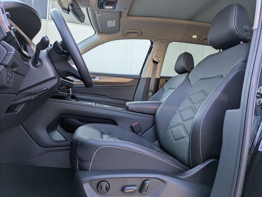 new 2026 Volkswagen Atlas car, priced at $45,673