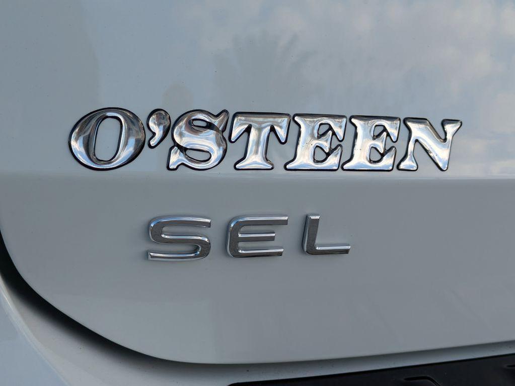 new 2026 Volkswagen Taos car, priced at $37,697