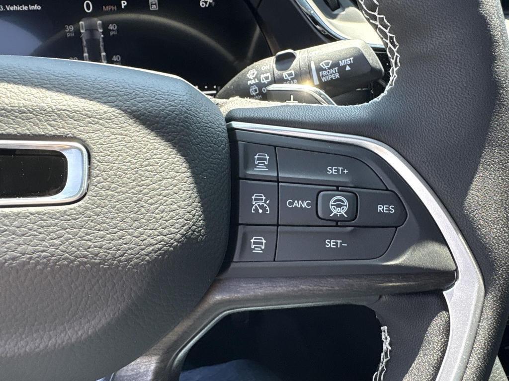new 2026 Jeep Grand Cherokee car, priced at $42,734