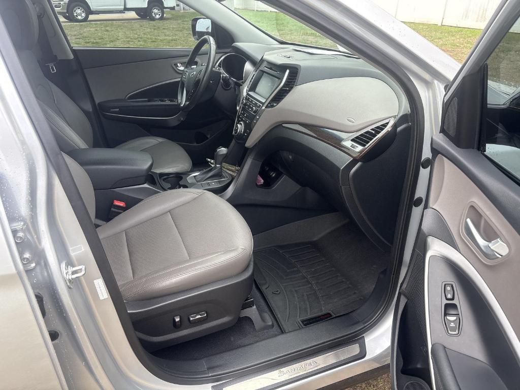 used 2017 Hyundai Santa Fe Sport car