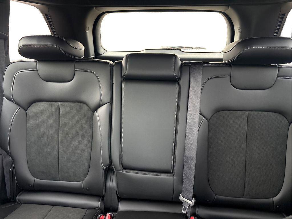 new 2026 Jeep Grand Cherokee car, priced at $42,025