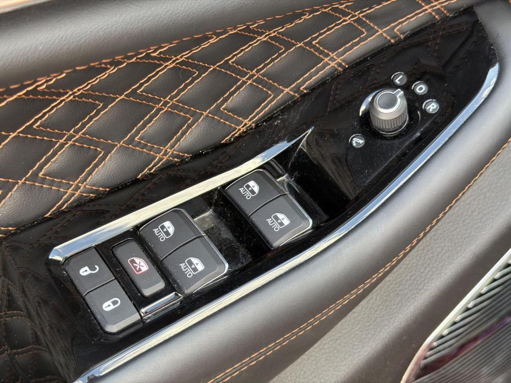 used 2023 Jeep Grand Cherokee car, priced at $40,995