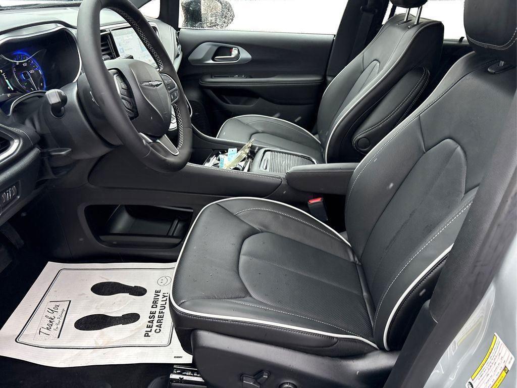new 2026 Chrysler Pacifica car, priced at $44,095