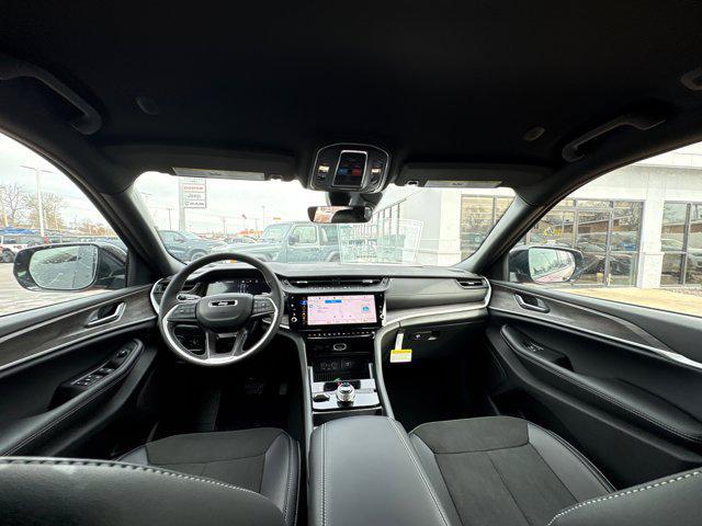 new 2026 Jeep Grand Cherokee car, priced at $43,430