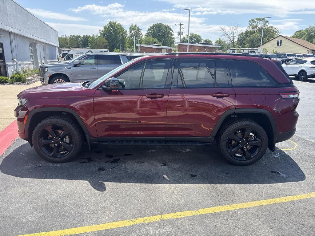 used 2023 Jeep Grand Cherokee car, priced at $31,598