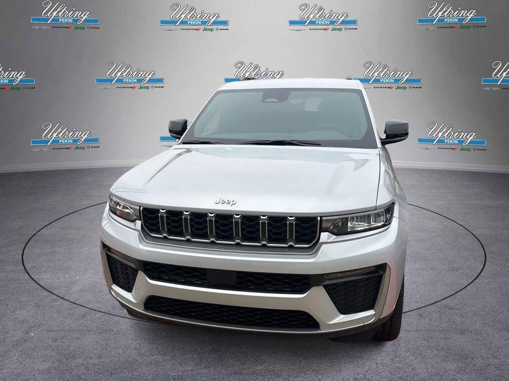 new 2026 Jeep Grand Cherokee car, priced at $40,485