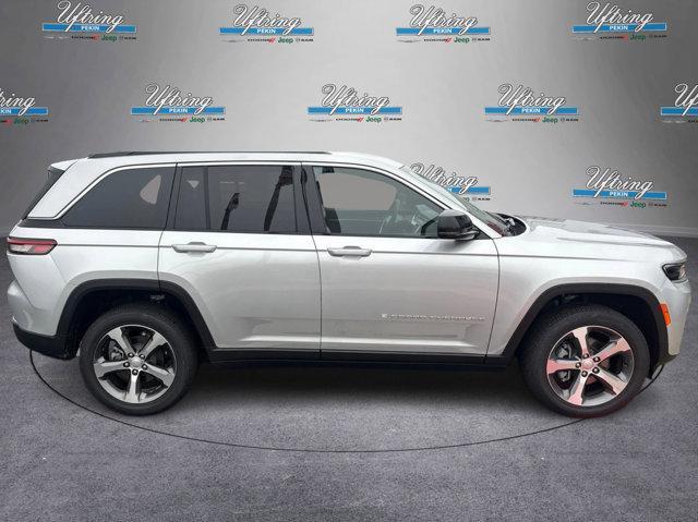 new 2026 Jeep Grand Cherokee car, priced at $43,985