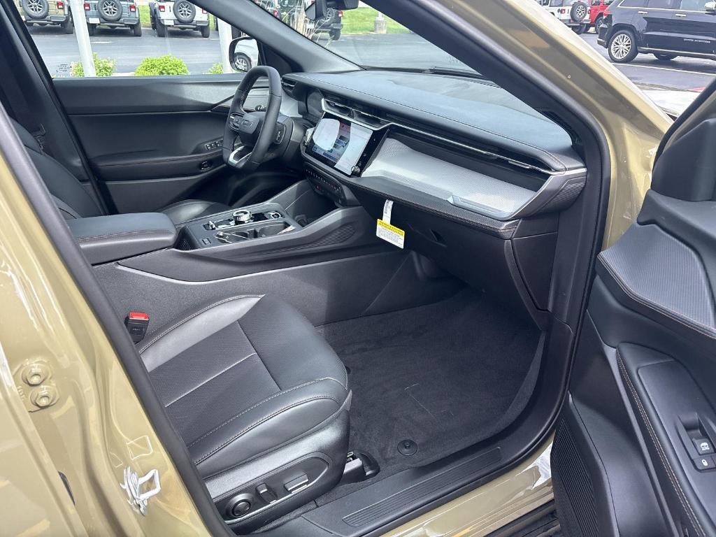 new 2026 Jeep Cherokee car, priced at $38,090