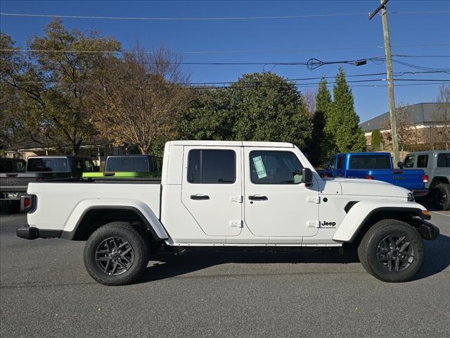 new 2026 Jeep Gladiator car, priced at $46,562
