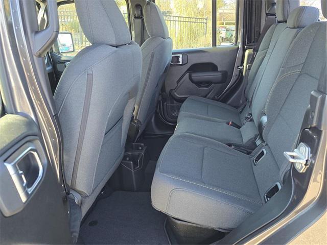 new 2026 Jeep Gladiator car, priced at $39,176